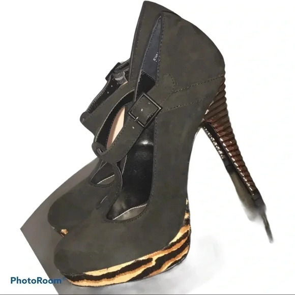 Rachel Roy Kistyn black  suede leather platform Tiger striped heels Sz 9.5 - Picture 12 of 13